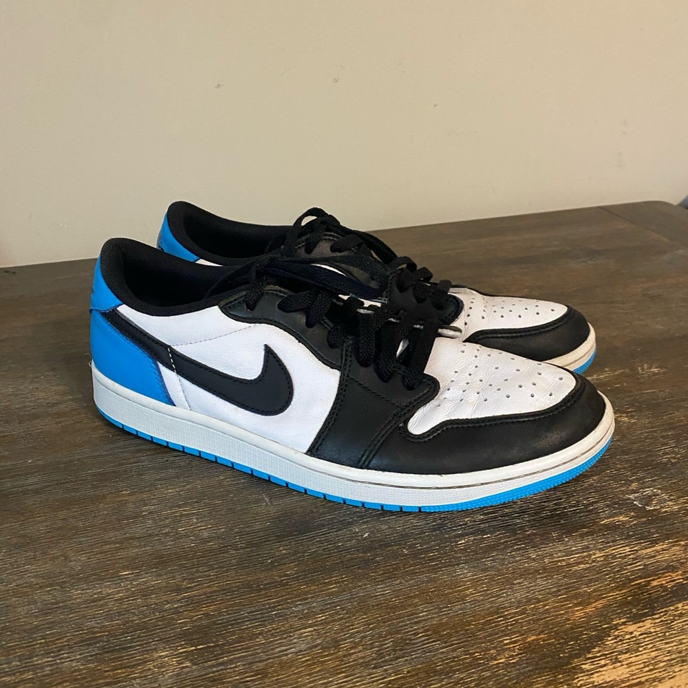 Men’s Jordan 1 low OG UNC size 11 in good shape!